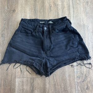 Old Navy OG Curvy High Rise Cut Off Jean Shorts. Black.  Women’s size 4.